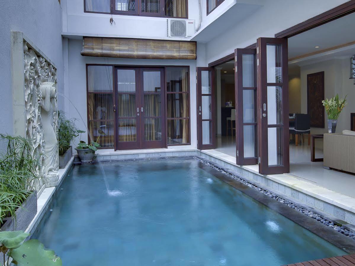 White Lotus Villas Seminyak Екстериор снимка