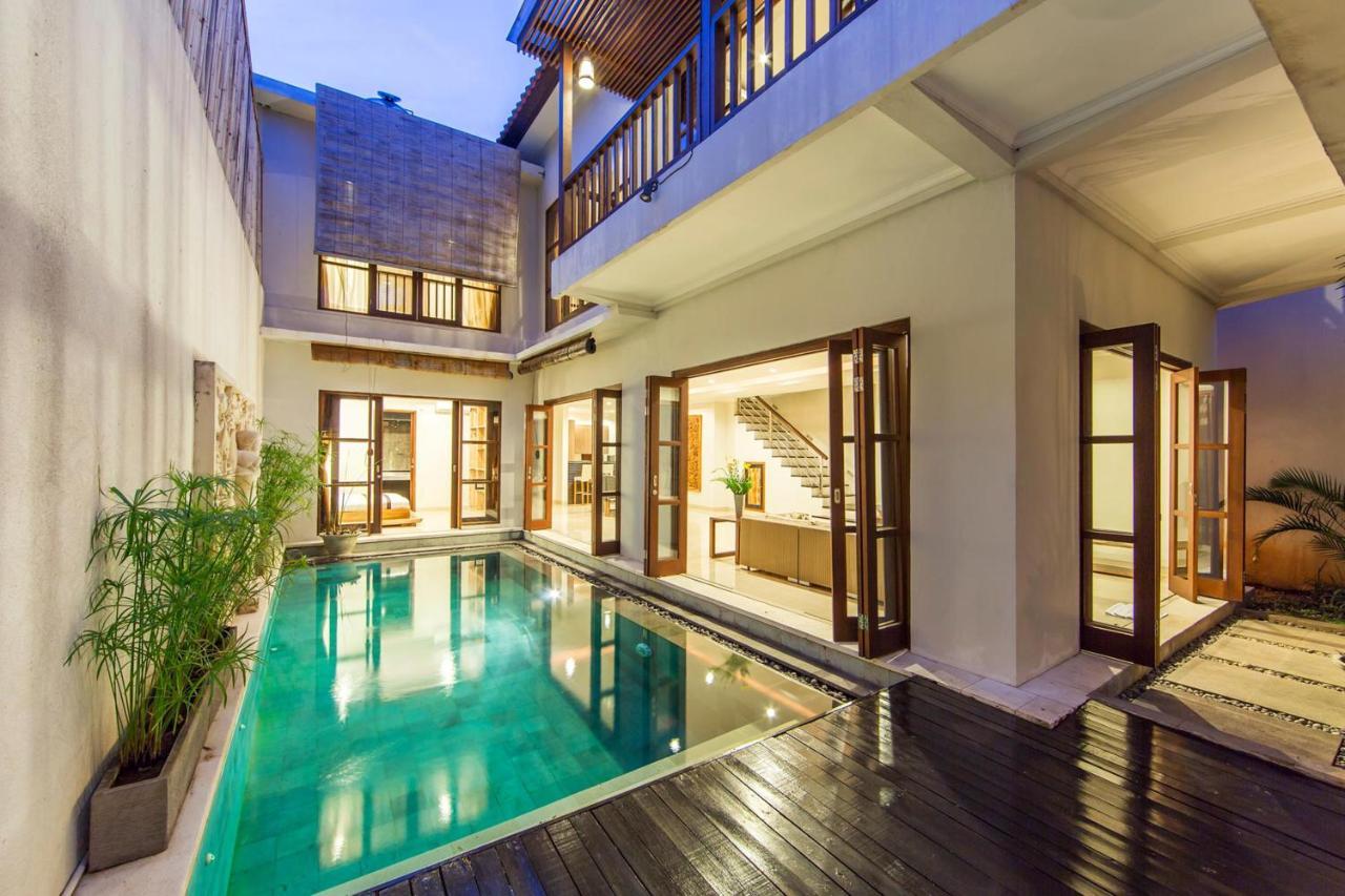 White Lotus Villas Seminyak Екстериор снимка